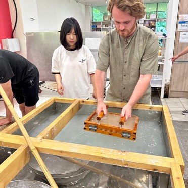 Korean Hanji Paper-Making and Tea Ceremony Demonstration – AT CAPACITY