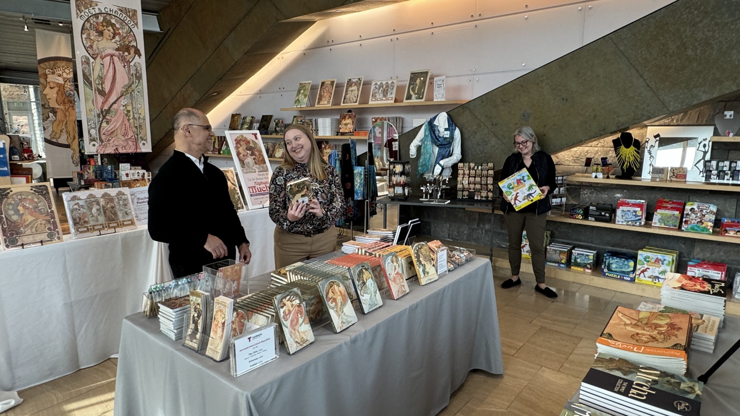 Taubman Museum Shop